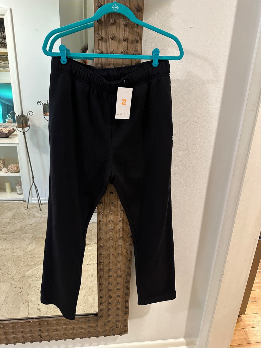 Men’s M Zelos Black Sweatpants NWT